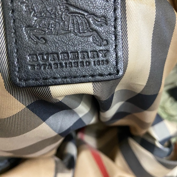 Authentic Burberry Tote - Picture 6 of 6